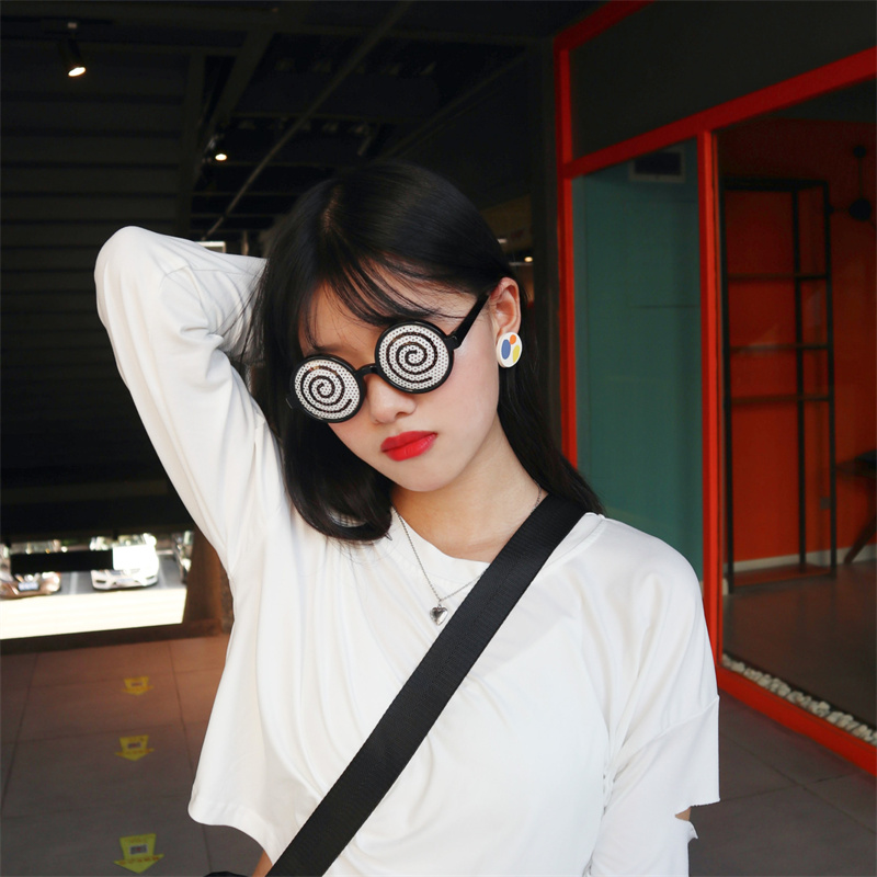 نظارات تنكرية جديدة بنمط الدوا - مراجعة Cosplay Prop Pattern وسعره