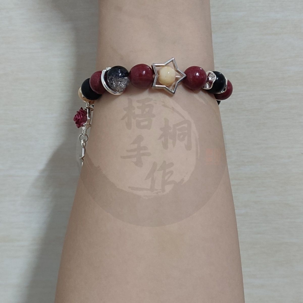 أنيمي السيرك غريب سوار تأثيري  - مراجعة Anime Cosplay Prop وسعره